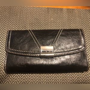 Nine West ladies leather wallet